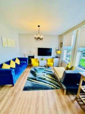 Modern 2 Bedroom Apartment in West Kensington